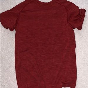 Lululemon red men’s shirt